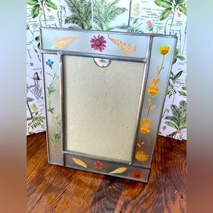 Pressed dried flower frame (a little smaller than 8x10)🌼